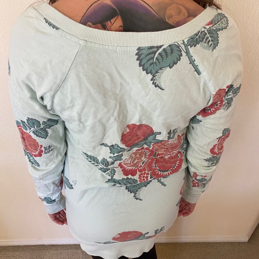 Rose patterned sweater - Picture 2 of 4